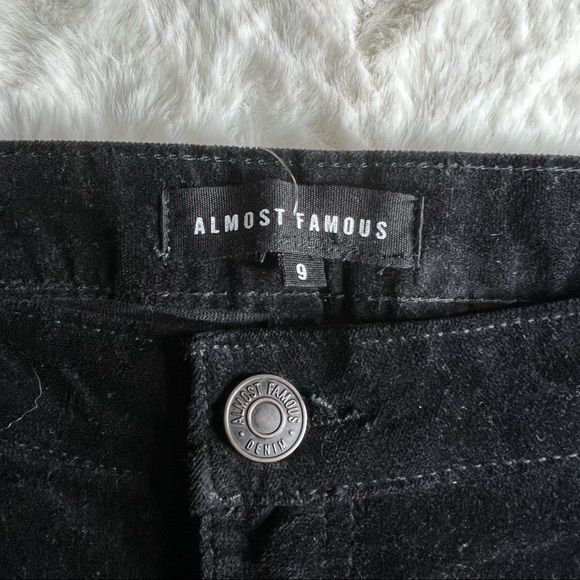 NEW Almost Famous Black Velvet Skinny Jeans Size 3 OR 9 Super High Rise - Picture 2 of 9